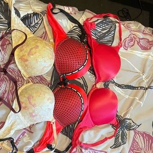 Used victoria secret bombshell bras. bundle